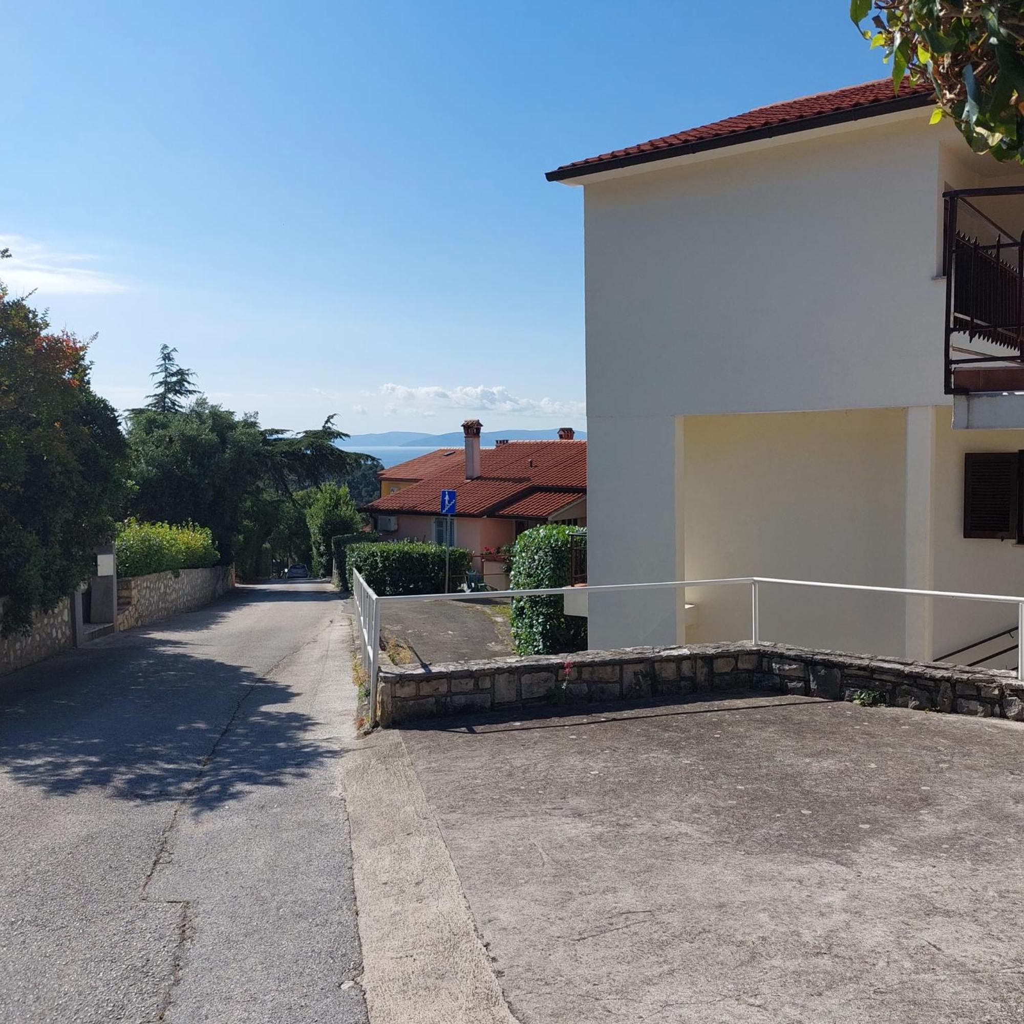 Apartment Kiwi Rabac Exterior foto